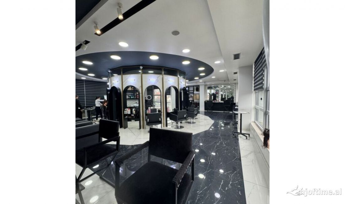 SHITET AMBIENT KOMERCIAL NE ASTIR