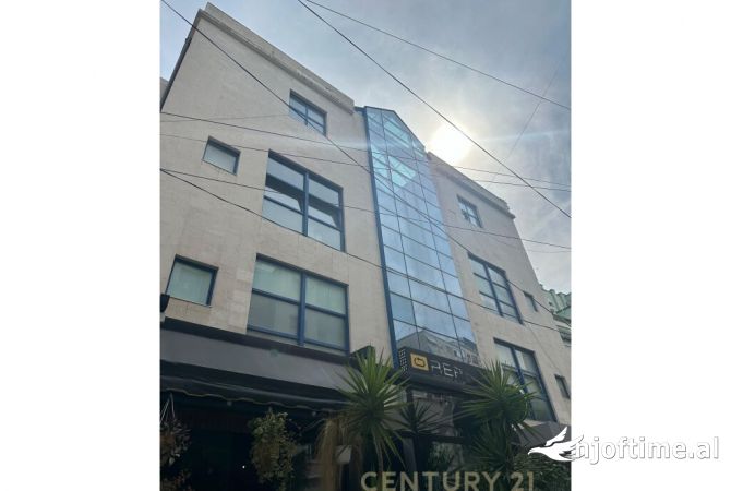 Business Property in Sale 1+1 in Tirana - 140,000 Euro
