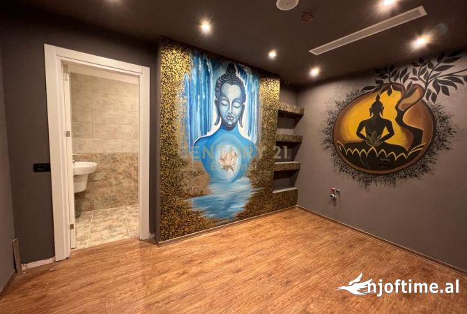 Ambiente Commerciale in Affitto 1+1 a Tirana - 4,000 Euro