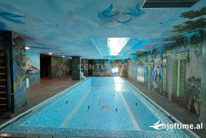 Ambiente Commerciale in Affitto 1+1 a Tirana - 4,000 Euro