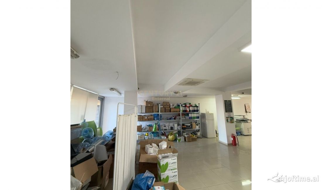 Njesi biznesi per Shitje tek Condor Center