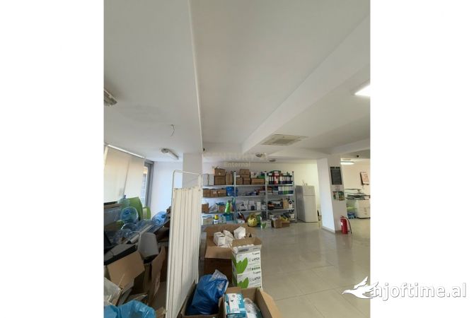 Ambient biznesi ne shitje 1+1 ne Tirane - 420,000 Euro