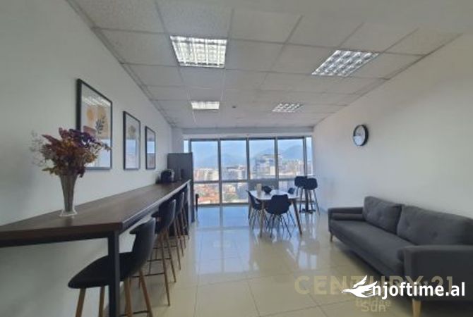 Ambiente Commerciale in Affitto 1+1 a Tirana - 2,000 Euro