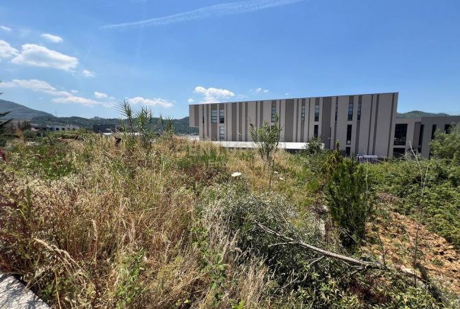 Toke 2000 m2 per qira prane TEG, Tirane6,000 Euro /Muaj