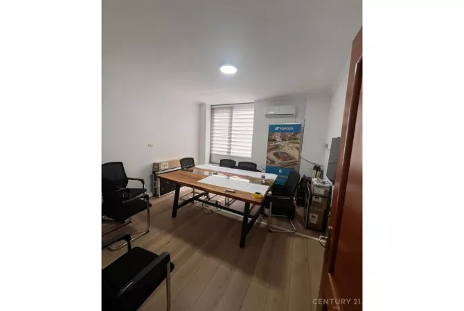 Business Property for Rent 1+1 in Tirana - 1,500 Euro