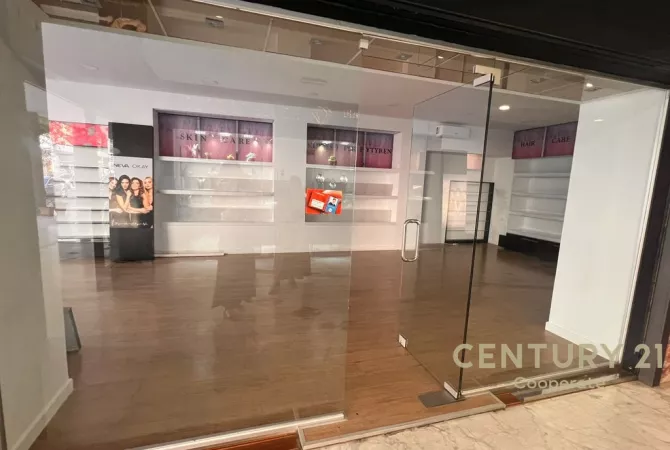 Business Property for Rent 1+1 in Tirana - 3,185 Euro