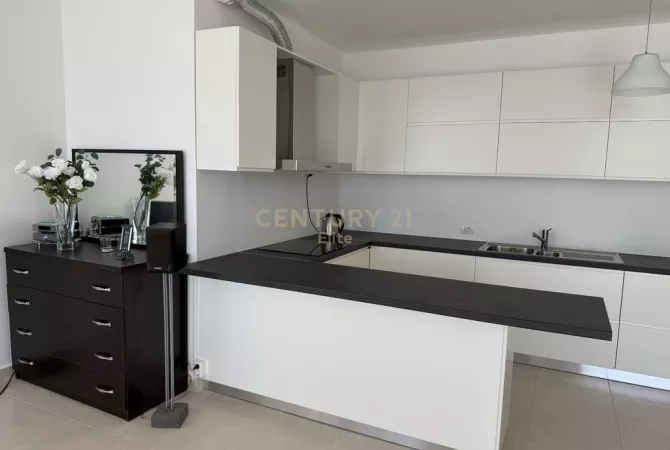 Shtepi ne shitje Penthose(kati i fundit panoramik) ne Sarande, 2+1, Mobilimi E mobiluar, Pagesa 335,000  Euro.