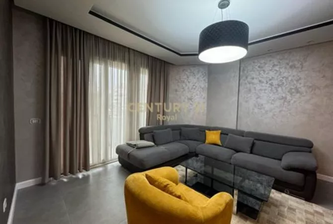 Jepet me qera apartament 3+1+2 ne Fresk 