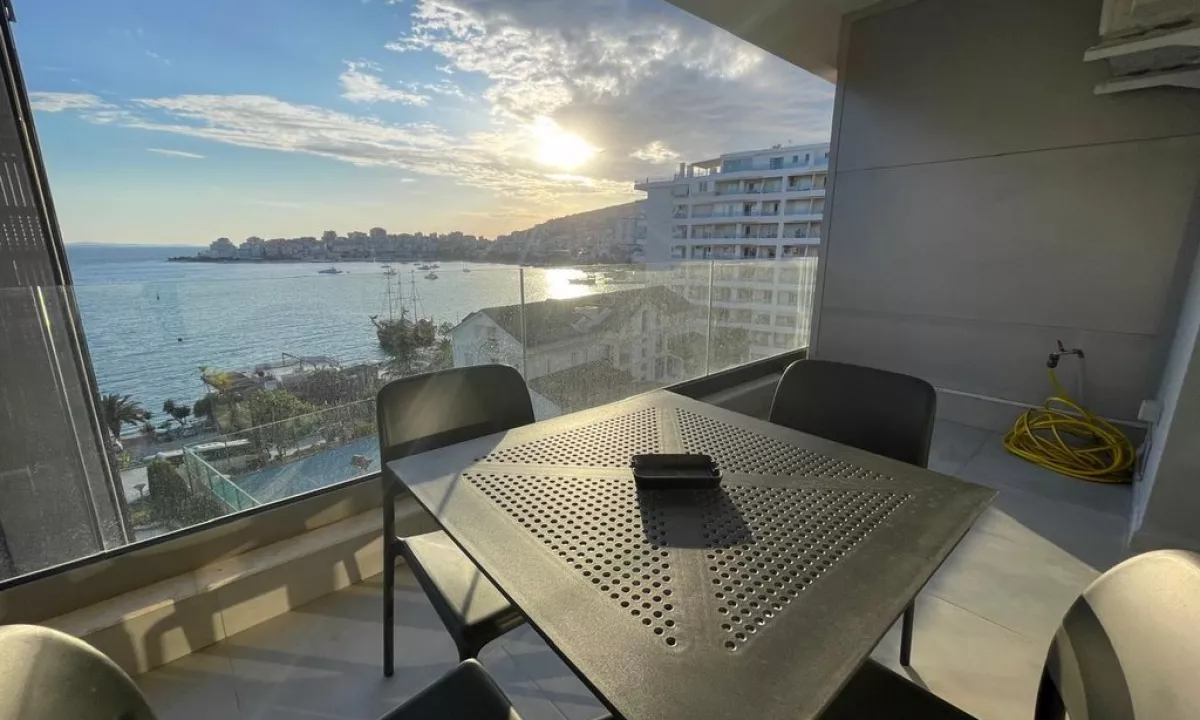 Shtepi ne shitje Apartament ne Sarande, 4+1, Mobilimi E mobiluar, Pagesa 360,000  Euro.