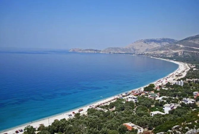 Truall ose Toke ne Tirane - 754,650 Euro