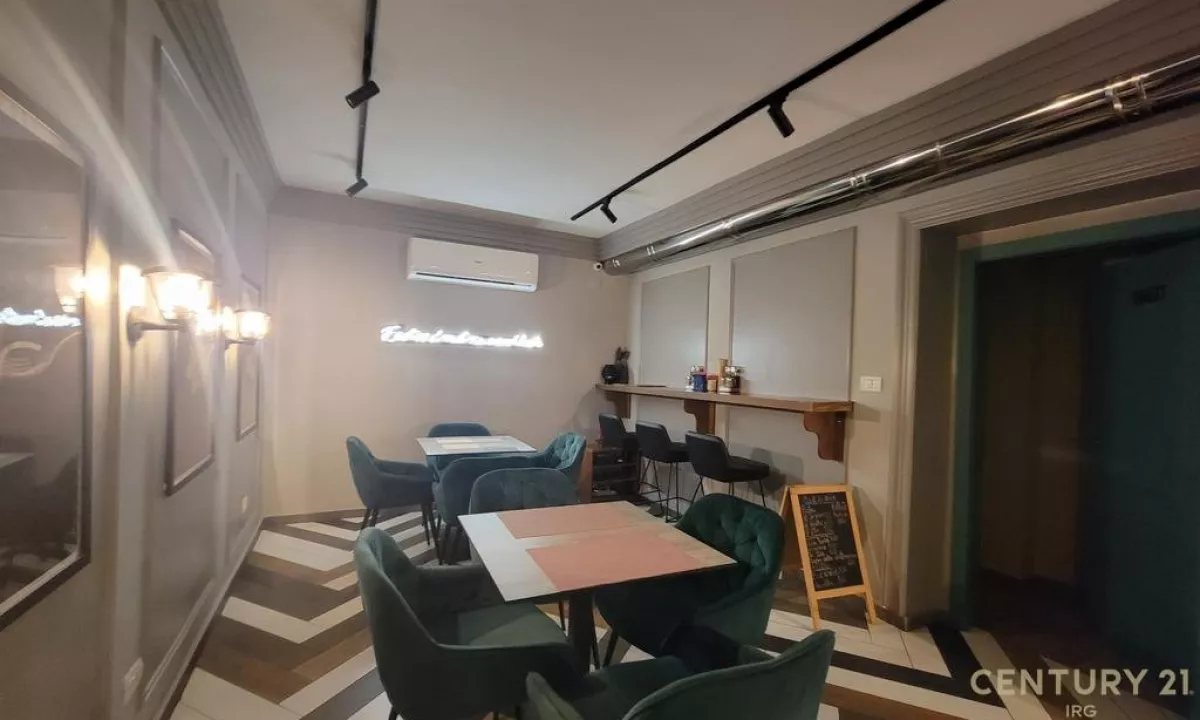 JEPET ME QIRA DYQAN BUZE RRUGES SE MYSLYM SHYRIT! 