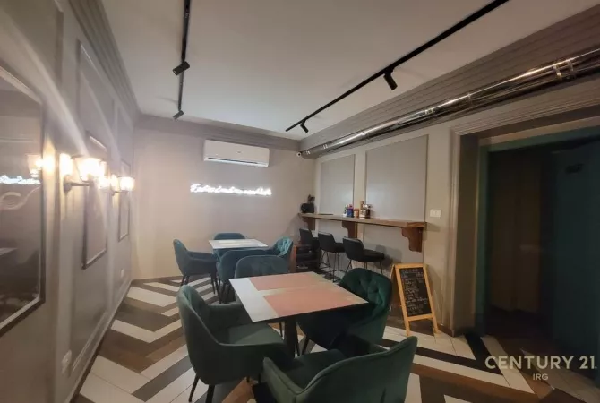 Business Property for Rent 1+1 in Tirana - 2,000 Euro