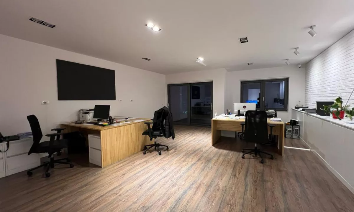 ZYRA PER QIRA TEK RING CENTER! 