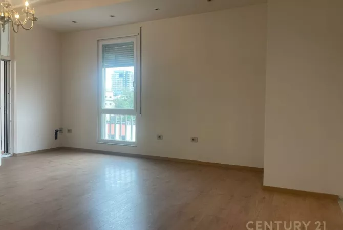 Business Property for Rent 3+1 in Tirana - 1,700 Euro