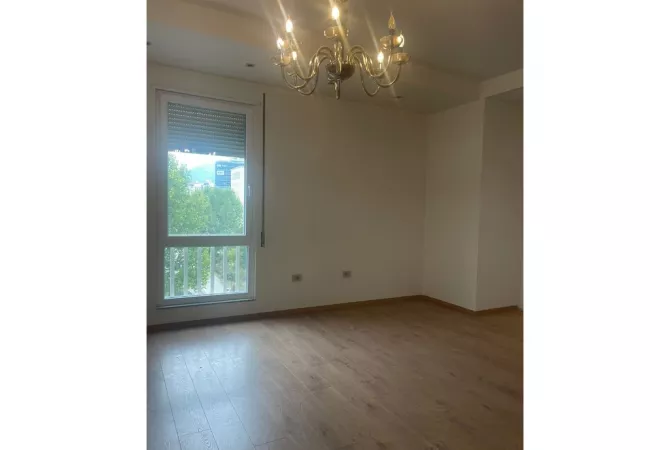 Business Property for Rent 3+1 in Tirana - 1,700 Euro