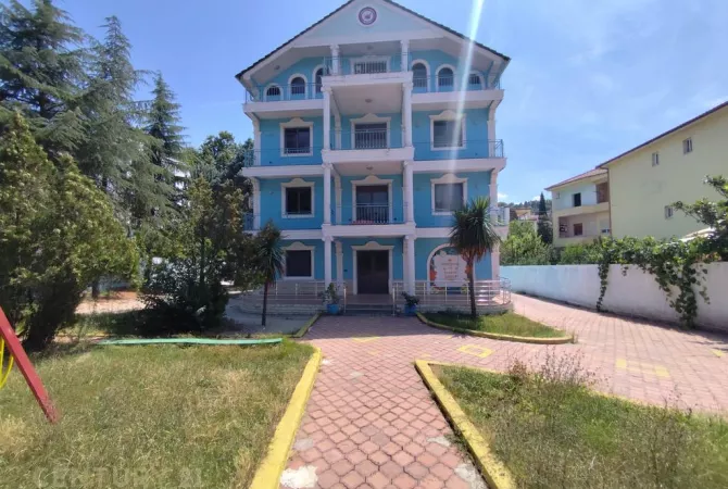 Business Property for Rent 3+1 in Tirana - 4,500 Euro