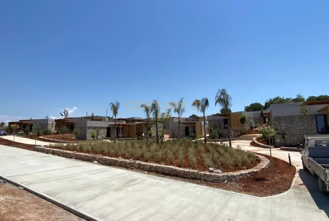 Shtepi ne shitje Apartament ne Vlore, 2+1, Mobilimi Bosh, pa mobiluar, Pagesa 370,000  Euro.