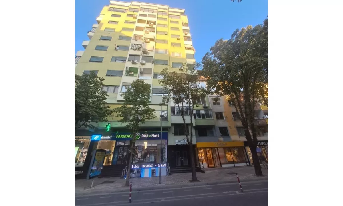 Zyre me qira tek Sheshi Wilson