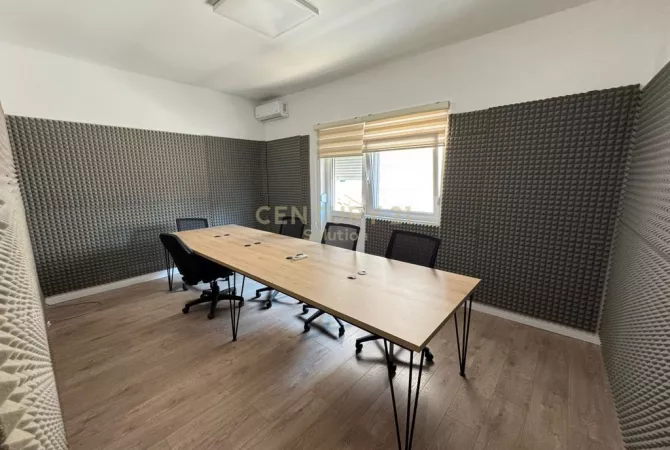 Business Property for Rent 1+1 in Tirana - 800 Euro