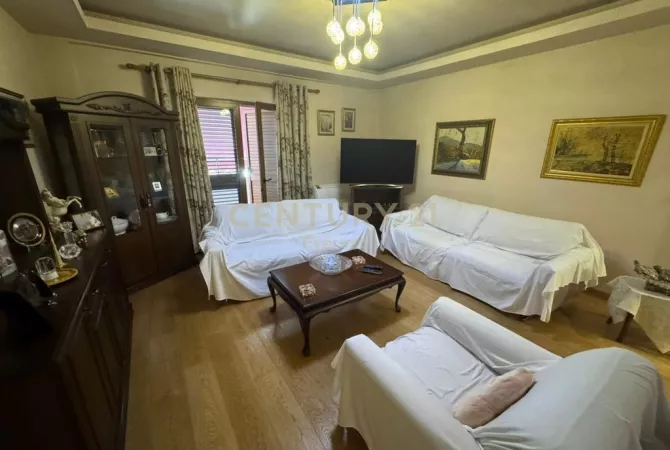 Shtepi ne shitje 3+1 ne Tirane - 240,000 Euro