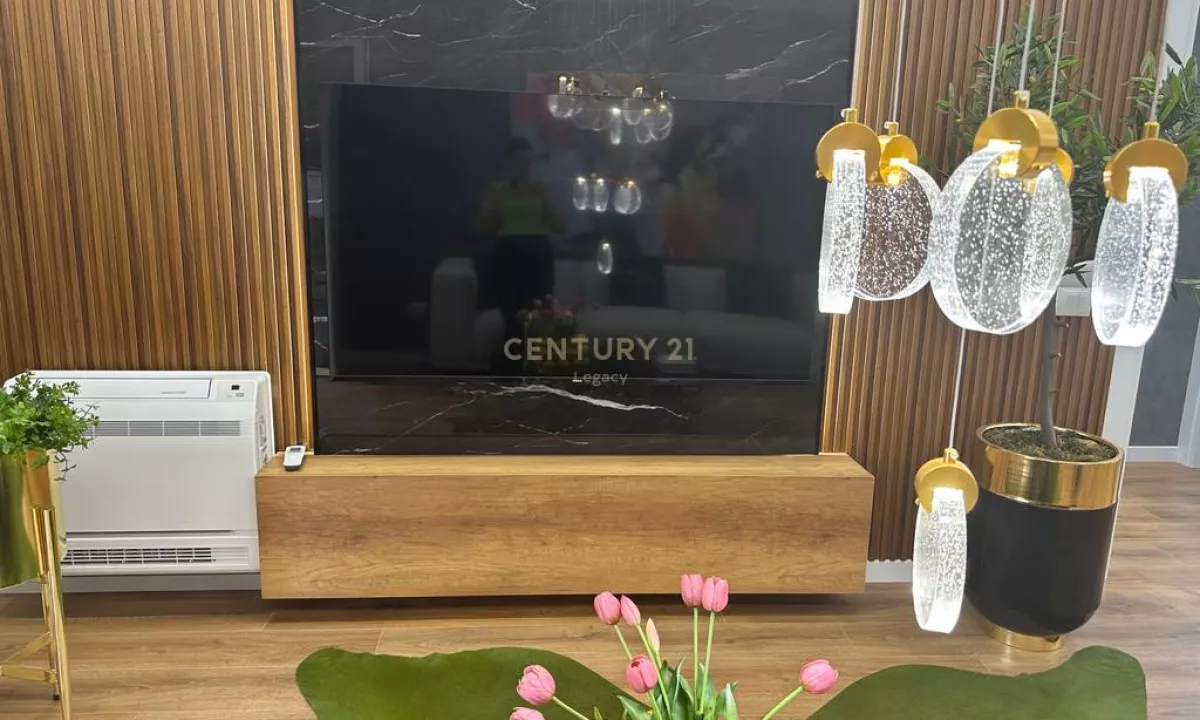 Shtepi ne shitje Apartament ne Tirane, 2+1, Mobilimi E mobiluar, Pagesa 250,000  Euro.