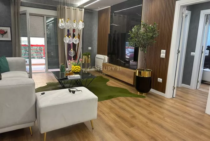 Shtepi ne shitje Apartament ne Tirane, 2+1, Mobilimi E mobiluar, Pagesa 250,000  Euro.