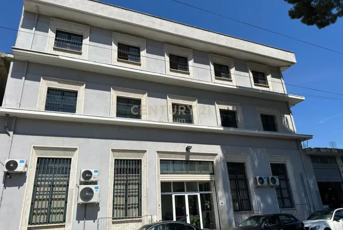 Business Property for Rent 3+1 in Tirana - 6,000 Euro