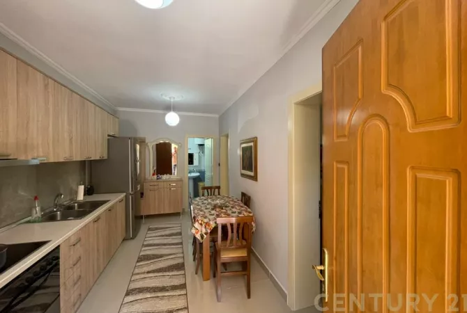 Shtepi me qera Apartament ne Tirane, 1+1, Mobilimi E mobiluar, Pagesa 400  Euro.