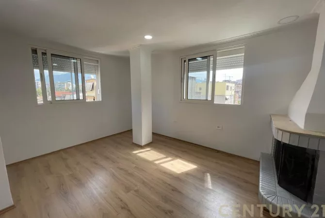 Shtepi ne shitje 2+1 ne Tirane - 165,000 Euro