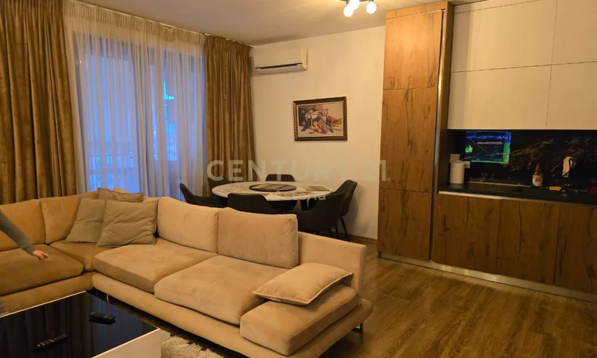 Shtepi ne shitje Apartament ne Tirane, 2+1, Mobilimi E mobiluar, Pagesa 250,000  Euro.