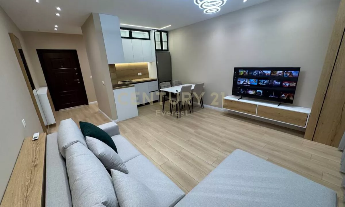 Shtepi ne shitje Apartament ne Tirane, 2+1, Mobilimi E mobiluar, Pagesa 250,000  Euro.