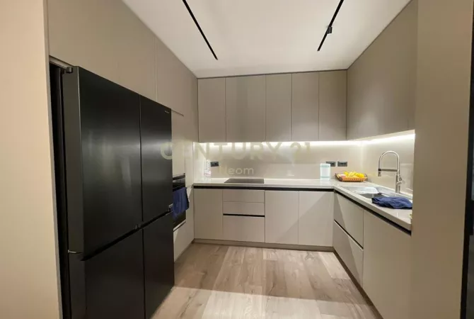 Shtepi ne shitje Apartament ne Tirane, 3+1, Mobilimi E mobiluar, Pagesa 355,000  Euro.