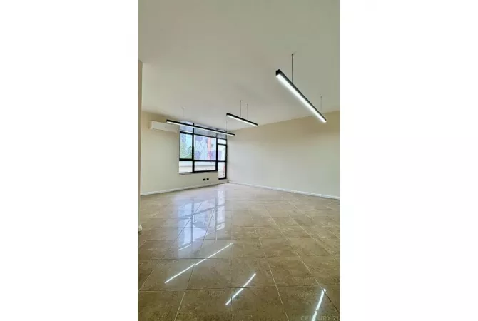 Business Property for Rent 3+1 in Tirana - 3,500 Euro
