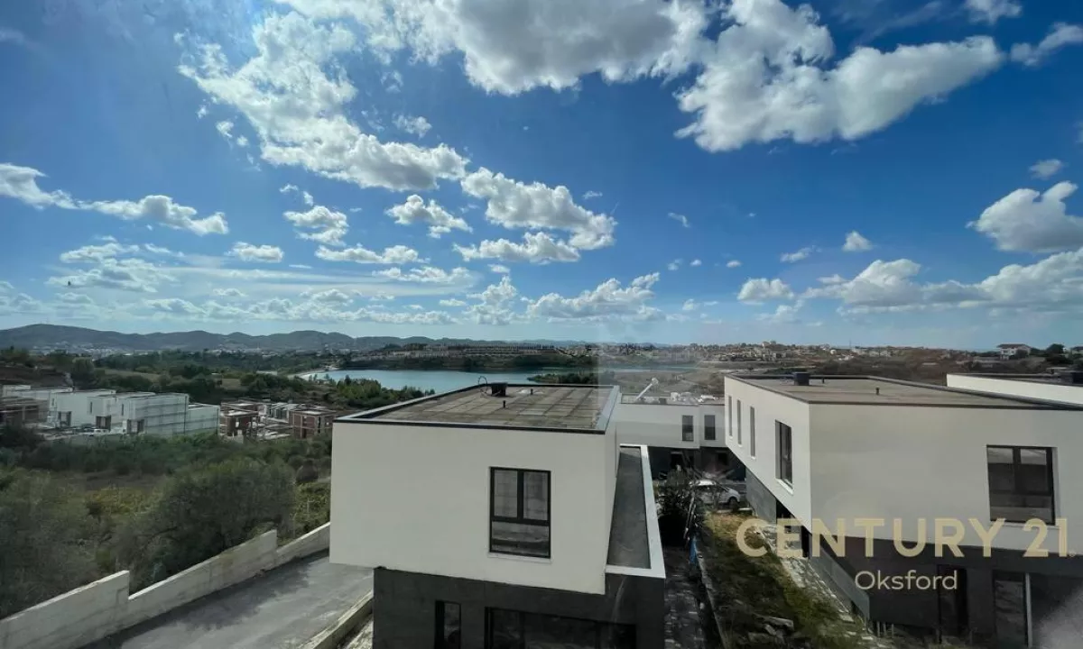 Shtepi ne shitje Apartament ne Tirane, 2+1, Mobilimi Bosh, pa mobiluar, Pagesa 200,000  Euro.