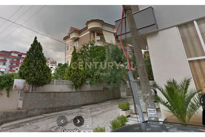 Business Property in Sale 1+1 in Tirana - 180,000 Euro