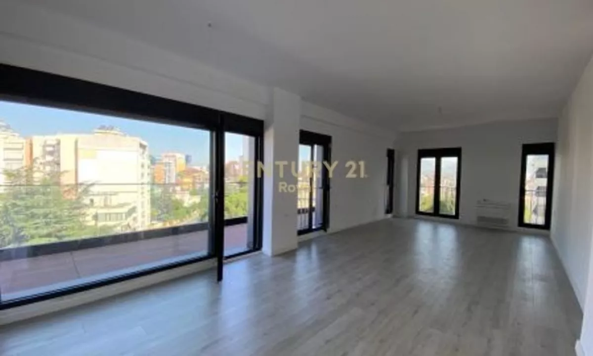 JAPIM ME QIRA PER ZYRE AMBIENT TEK RRUGA E ELBASANIT