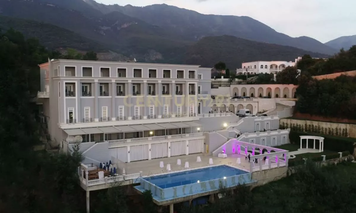 SHITET RESORT NE ZONEN E DAJTIT! 