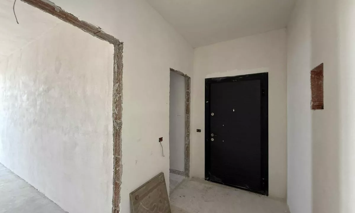 Shtepi ne shitje Apartament ne Tirane, 3+1, Mobilimi Bosh, pa mobiluar, Pagesa 290,000  Euro.