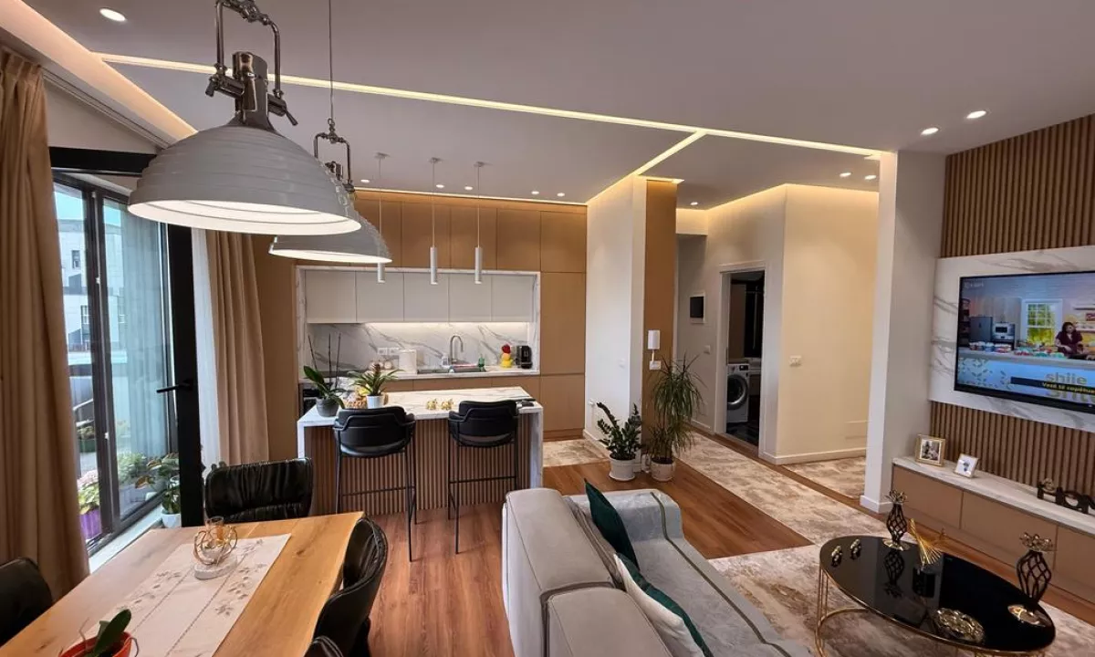 Shtepi ne shitje Apartament ne Tirane, 2+1, Mobilimi E mobiluar, Pagesa 345,000  Euro.