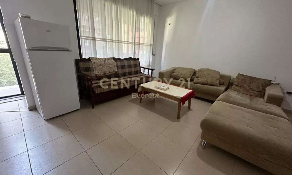 Shtepi ne shitje Apartament ne Tirane, 2+1, Mobilimi E mobiluar, Pagesa 212,800  Euro.