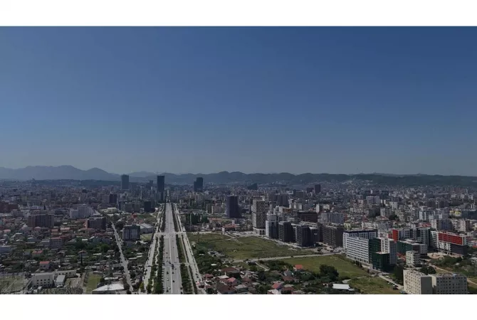 Business Property for Rent 1+1 in Tirana - 3,500 Euro