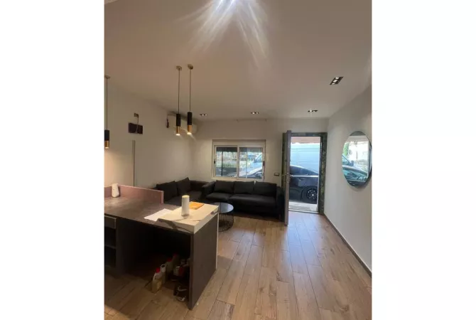 Business Property for Rent 1+1 in Tirana - 950 Euro