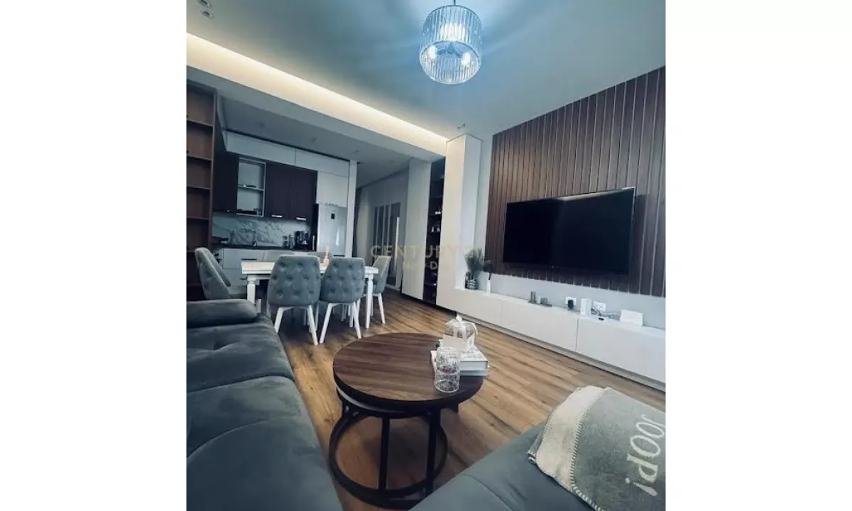 Shtepi ne shitje Apartament ne Tirane, 3+1, Mobilimi E mobiluar, Pagesa 240,000  Euro.