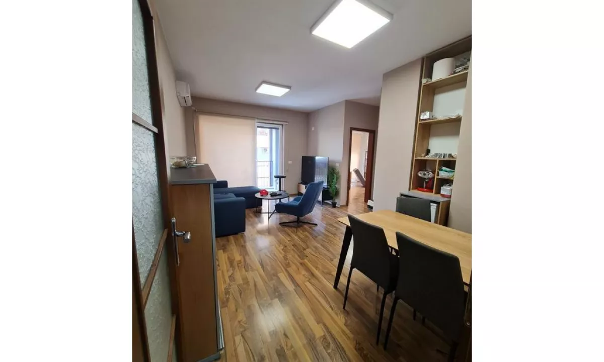 ZYRA ME QERA NE TIRANE PRANE ZJARRFIKSES! 