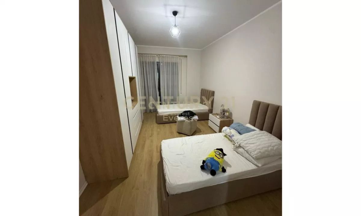 Shtepi ne shitje Apartament ne Tirane, 2+1, Mobilimi E mobiluar, Pagesa 205,000  Euro.