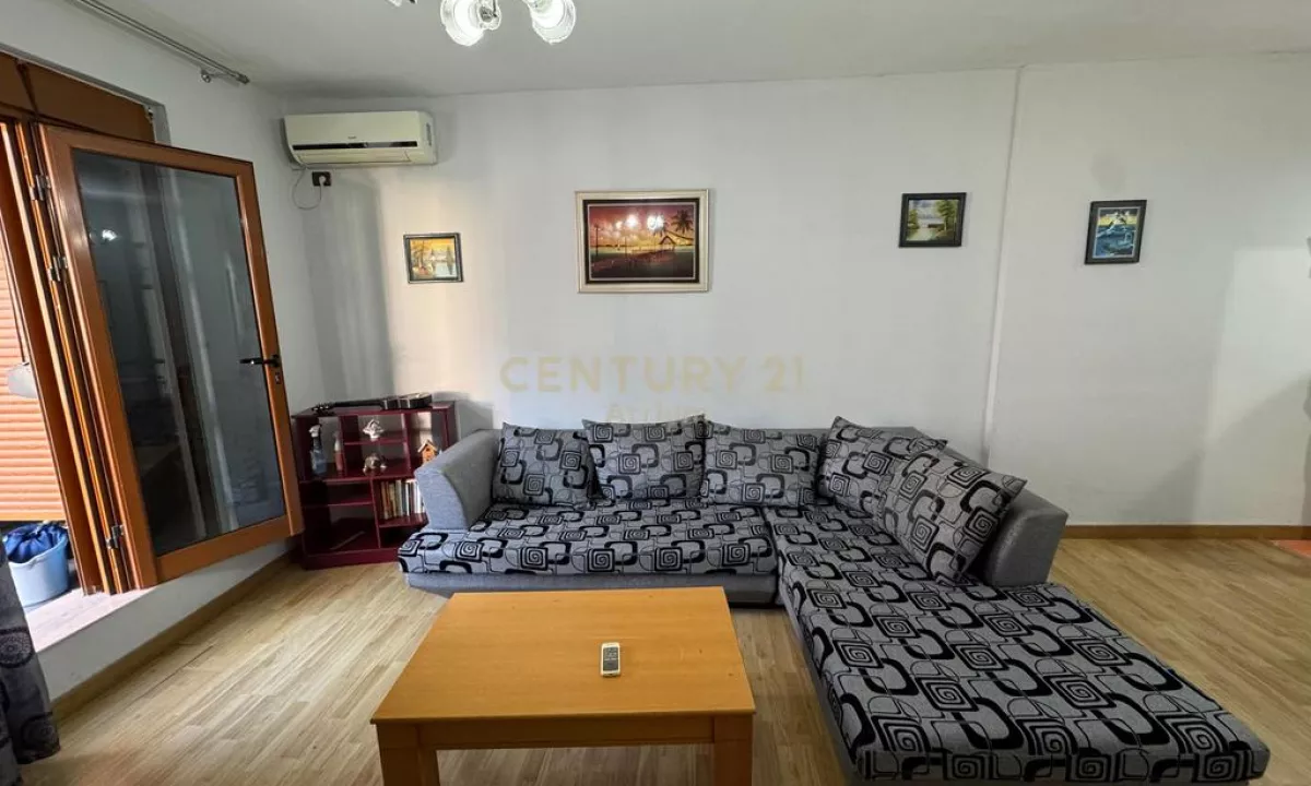 Shtepi ne shitje Apartament ne Tirane, 2+1, Mobilimi E mobiluar, Pagesa 193,000  Euro.