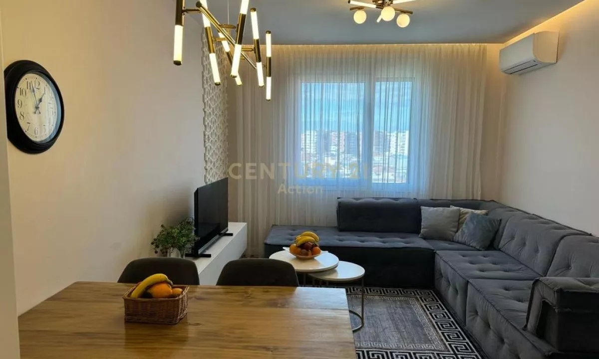 Shtepi ne shitje Apartament ne Tirane, 2+1, Mobilimi E mobiluar, Pagesa 219,000  Euro.