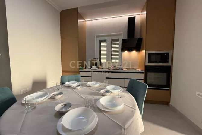 Shtepi me qera Apartament ne Tirane, 2+1, Mobilimi E mobiluar, Pagesa 1,100  Euro.