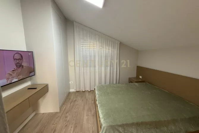 Shtepi me qera Apartament ne Tirane, 2+1, Mobilimi E mobiluar, Pagesa 1,100  Euro.