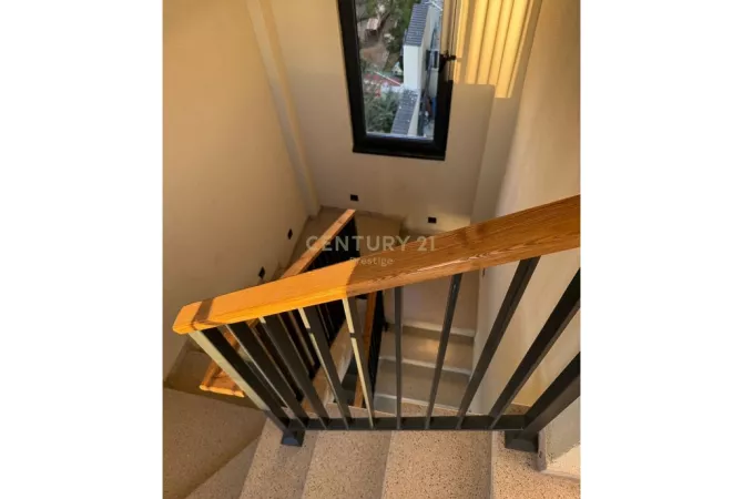 Shtepi me qera Apartament ne Tirane, 2+1, Mobilimi E mobiluar, Pagesa 1,100  Euro.